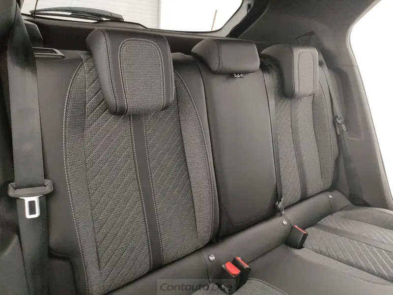 Peugeot 2008 nuova a Caserta (12)