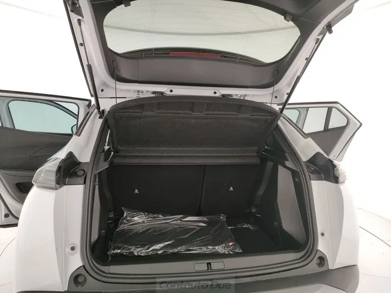 Peugeot 2008 nuova a Caserta (9)