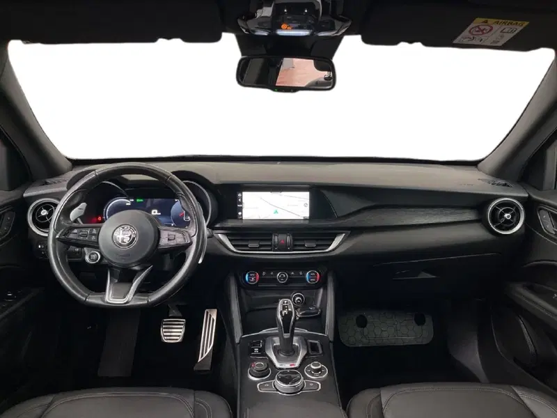 Alfa Romeo Stelvio usata a Torino (10)