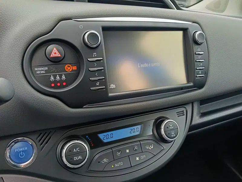 Toyota Yaris usata a Belluno (14)