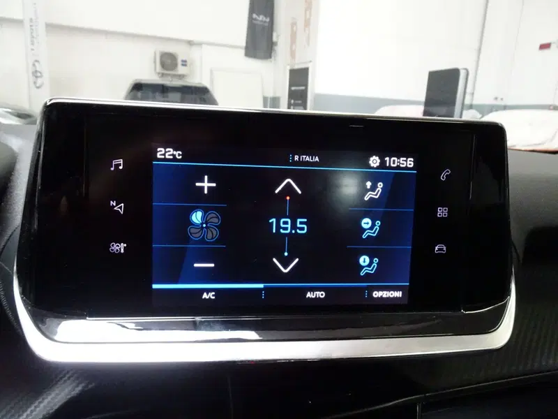 Peugeot 2008 usata a Treviso (13)