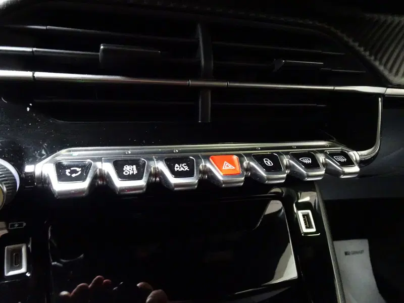 Peugeot 2008 usata a Treviso (15)