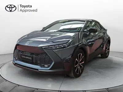 Toyota Toyota C-HR 1.8 hv Lounge fwd e-cvt del 2024 usata a San Fior