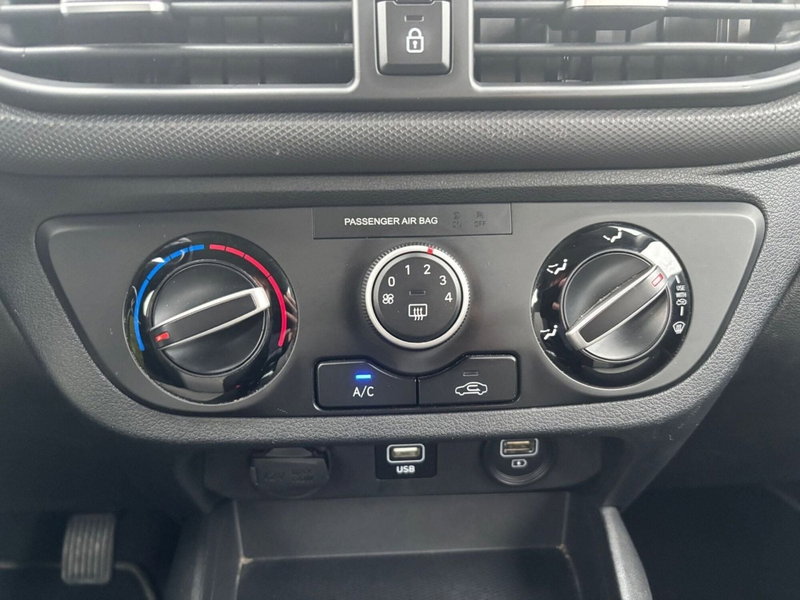 Hyundai i10 usata a Lucca (8)