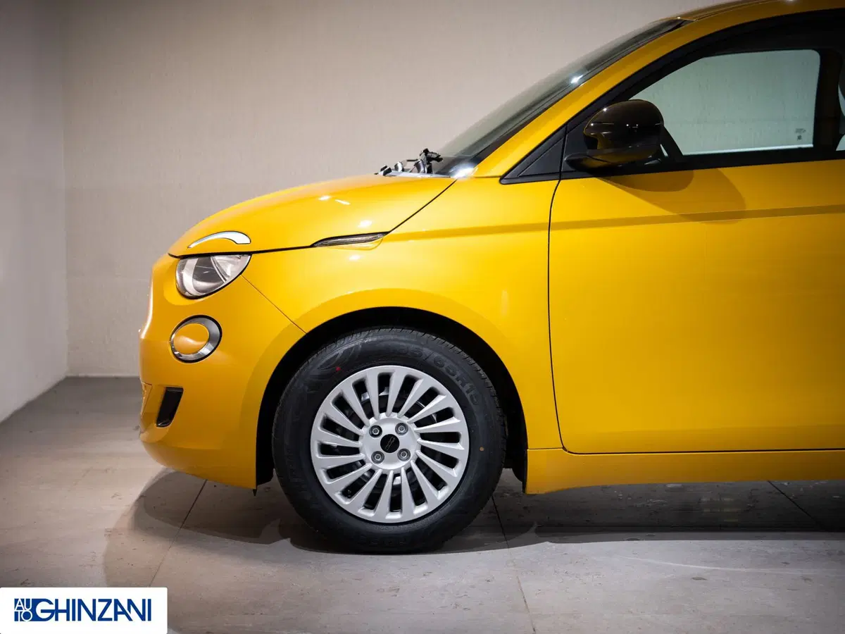 Fiat 500 nuova a Bergamo (9)