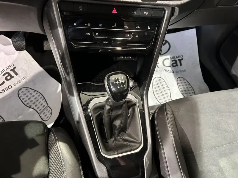 Volkswagen T-Roc usata a Milano (14)