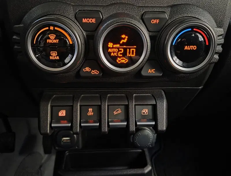 Suzuki Jimny usata a Pavia (19)