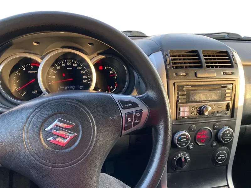 Suzuki Grand Vitara usata a Bologna (15)