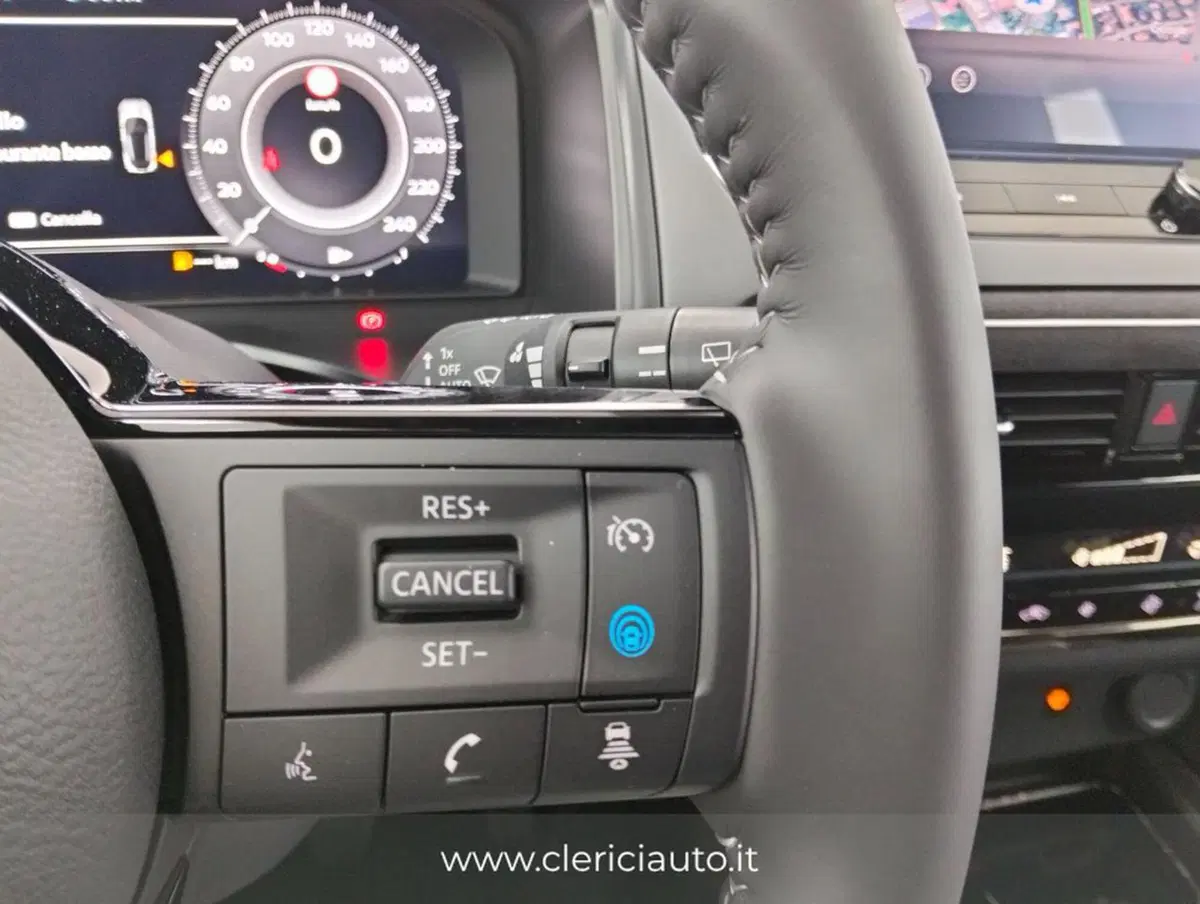 Nissan Qashqai nuova a Como (12)