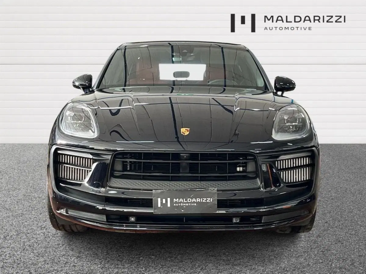 Porsche Macan usata a Bari (2)
