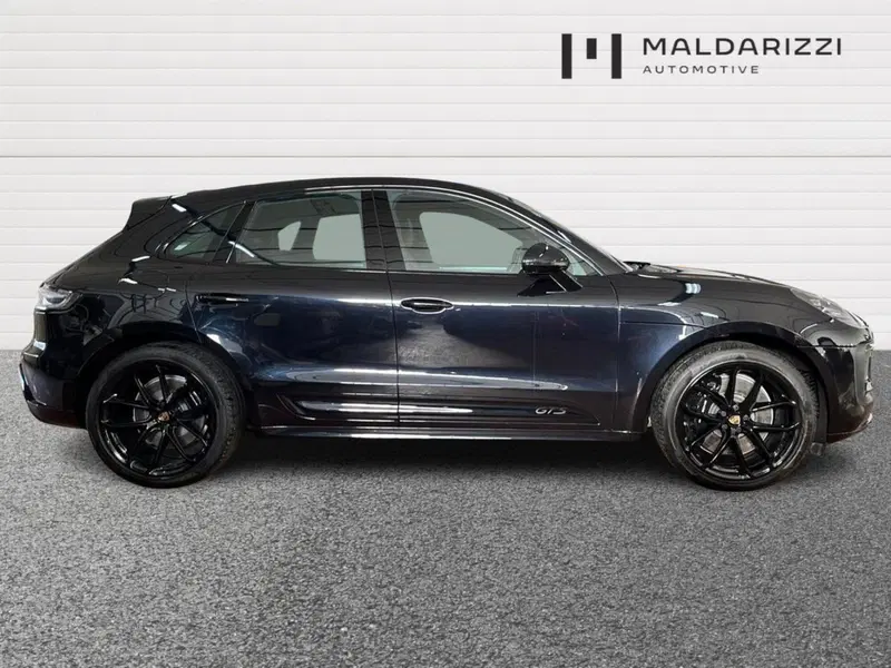 Porsche Macan usata a Bari (5)