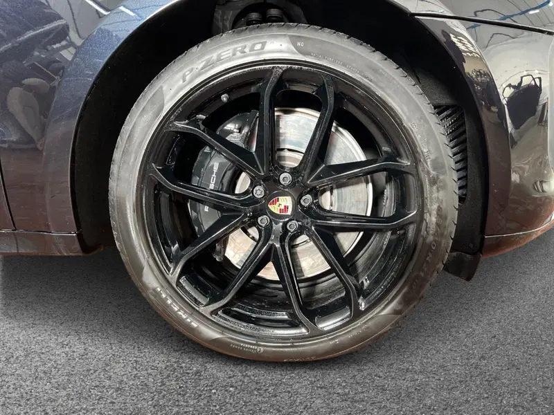 Porsche Macan usata a Bari (6)