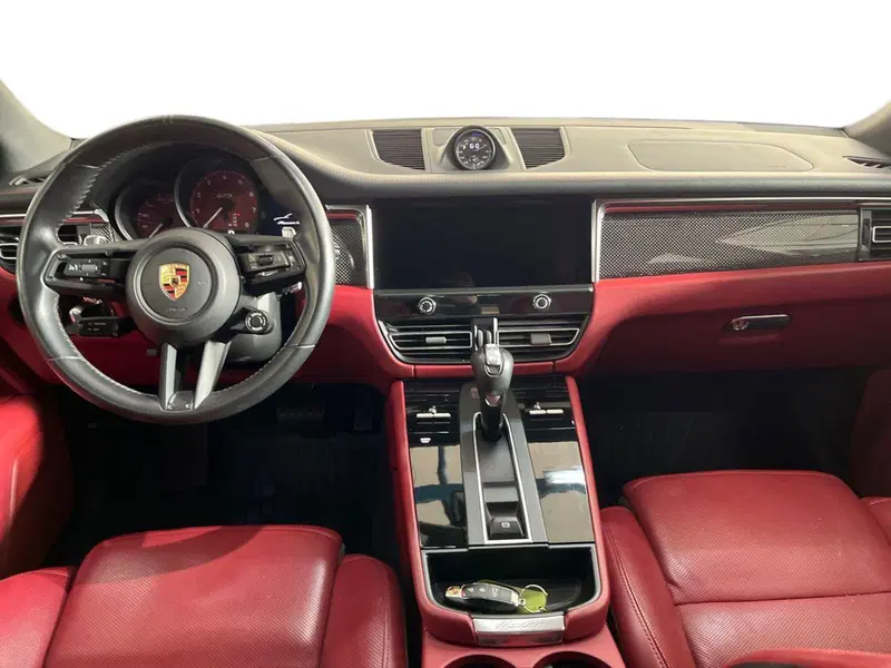 Porsche Macan usata a Bari (8)