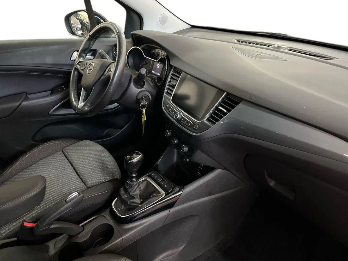 Opel Crossland usata a Bari (9)