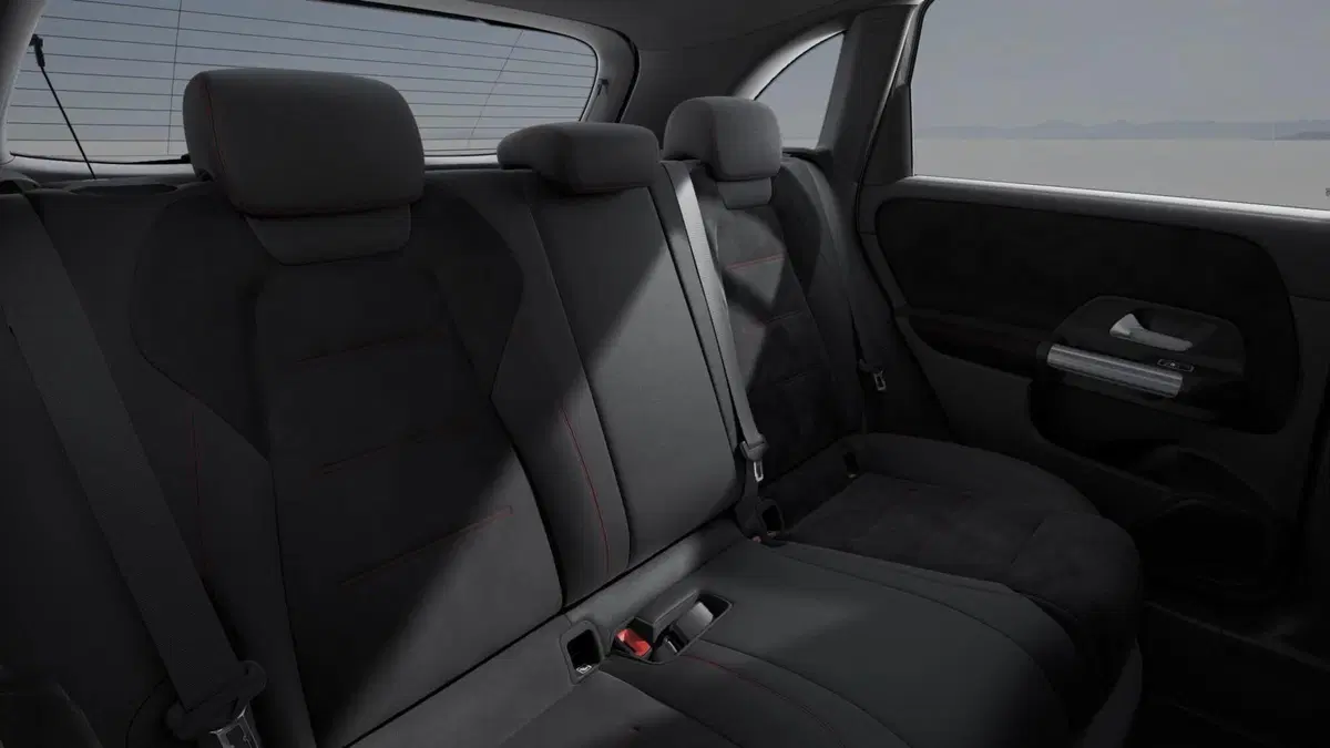 Mercedes-Benz Classe B nuova a Milano (5)