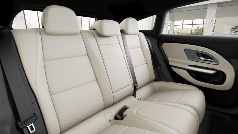 Mercedes-Benz CLA Shooting Brake nuova a Milano (6)