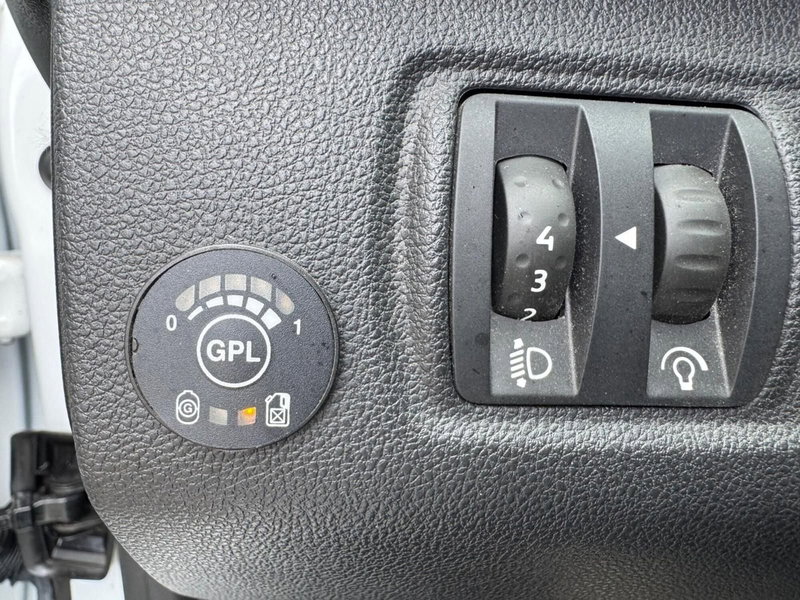 Renault Clio usata a Ferrara (12)