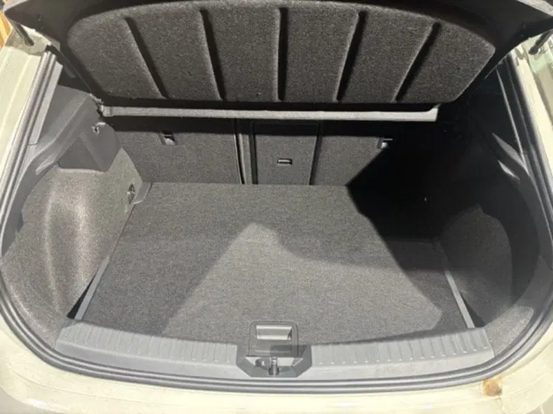 Cupra Leon nuova a Ferrara (12)