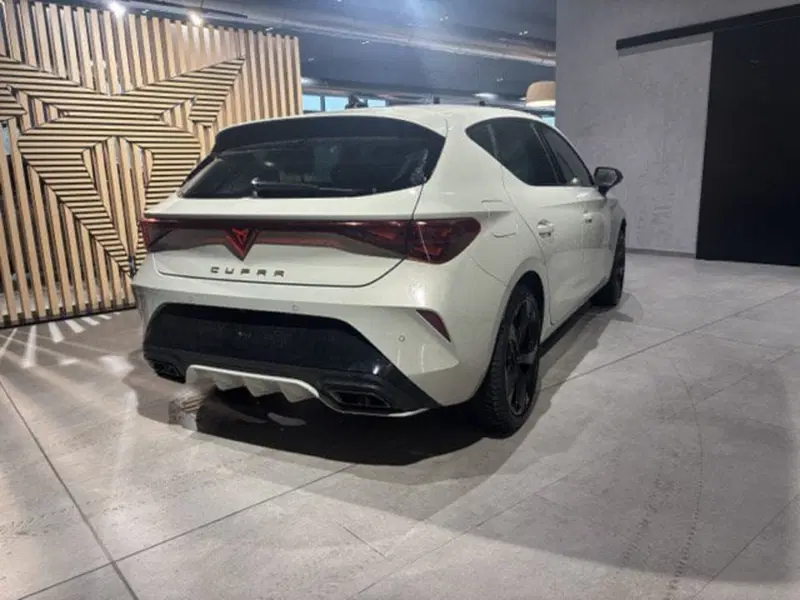 Cupra Leon nuova a Ferrara (5)