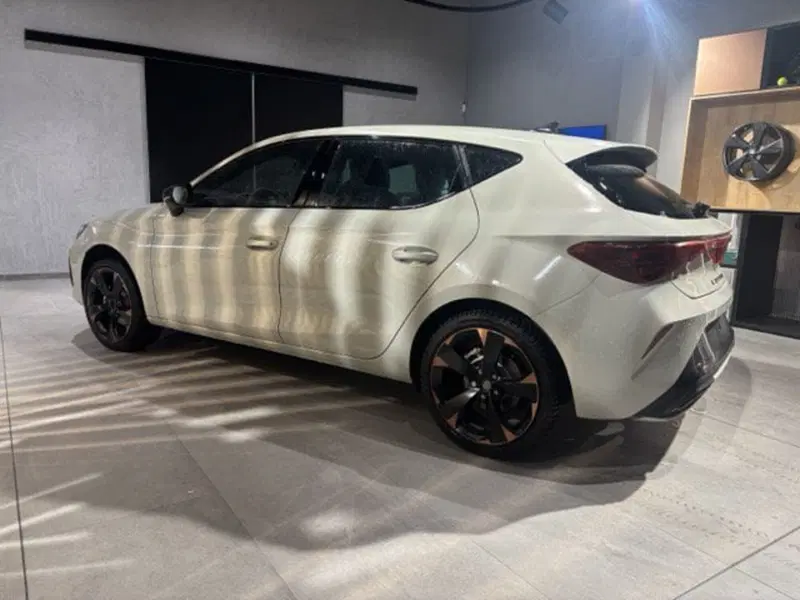 Cupra Leon nuova a Ferrara (7)