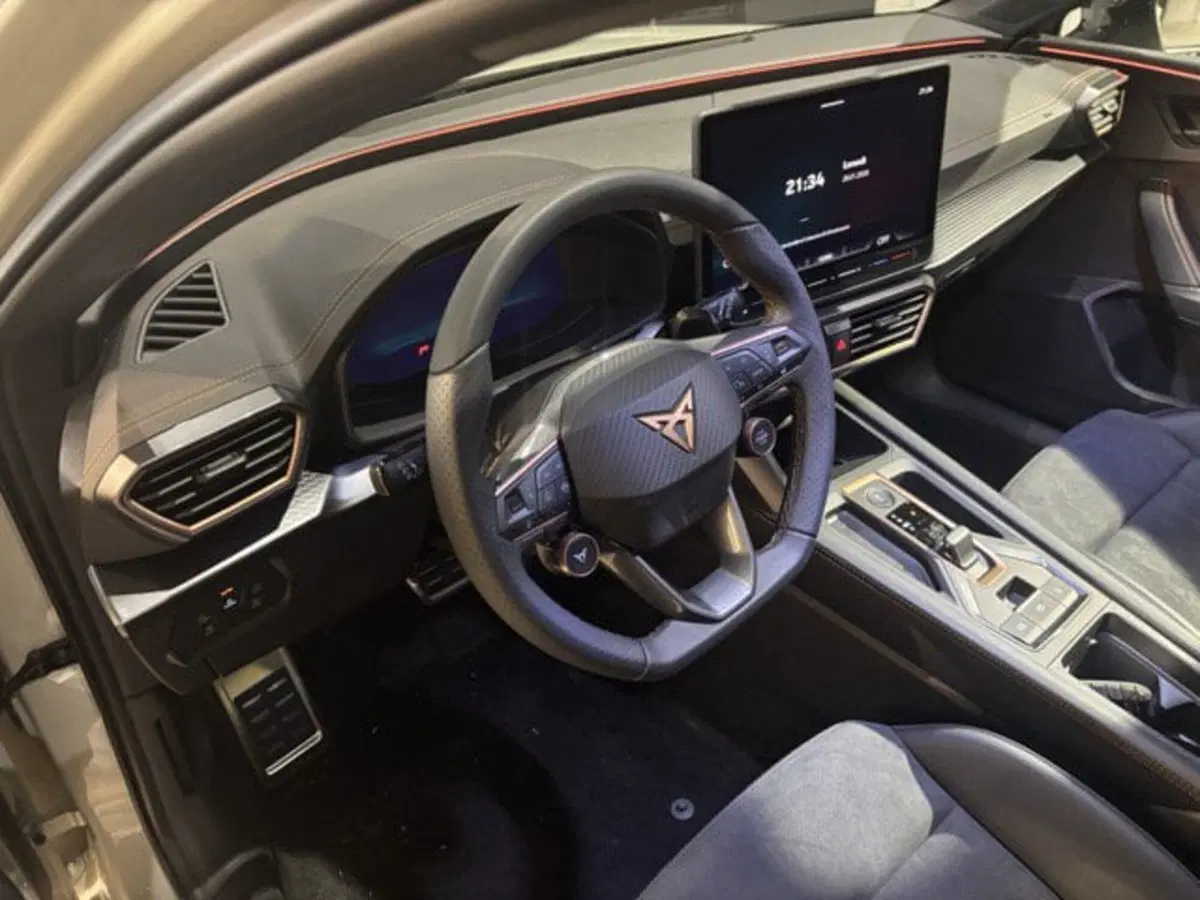 Cupra Leon nuova a Ferrara (9)