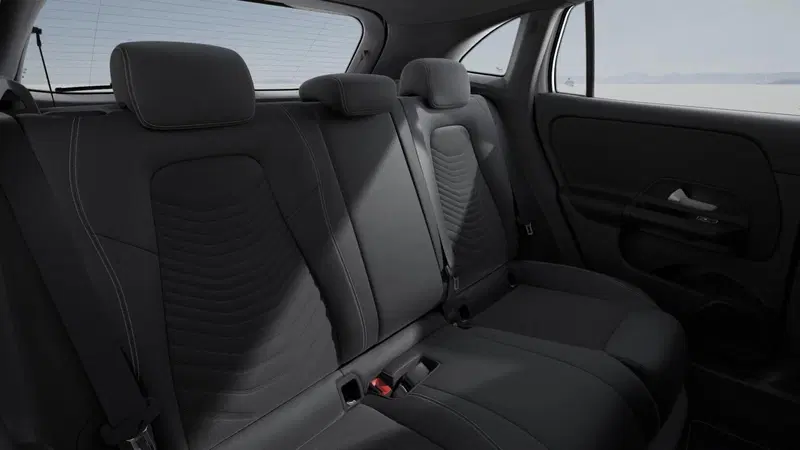 Mercedes-Benz GLA SUV nuova a Milano (6)