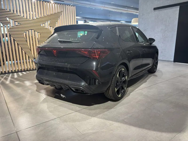 Cupra Leon nuova a Ferrara (5)