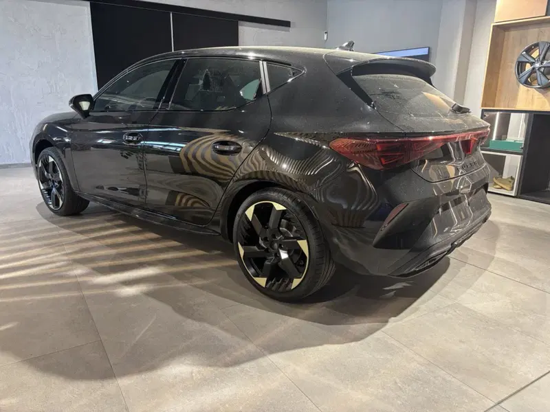Cupra Leon nuova a Ferrara (7)