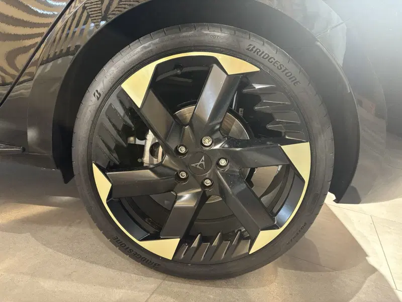 Cupra Leon nuova a Ferrara (8)