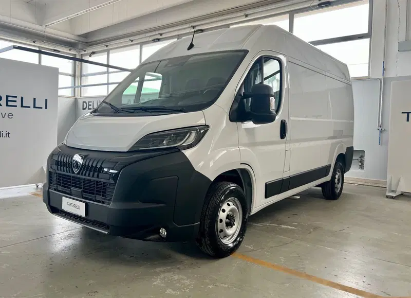 Peugeot Boxer Furgone nuova a Bari (3)