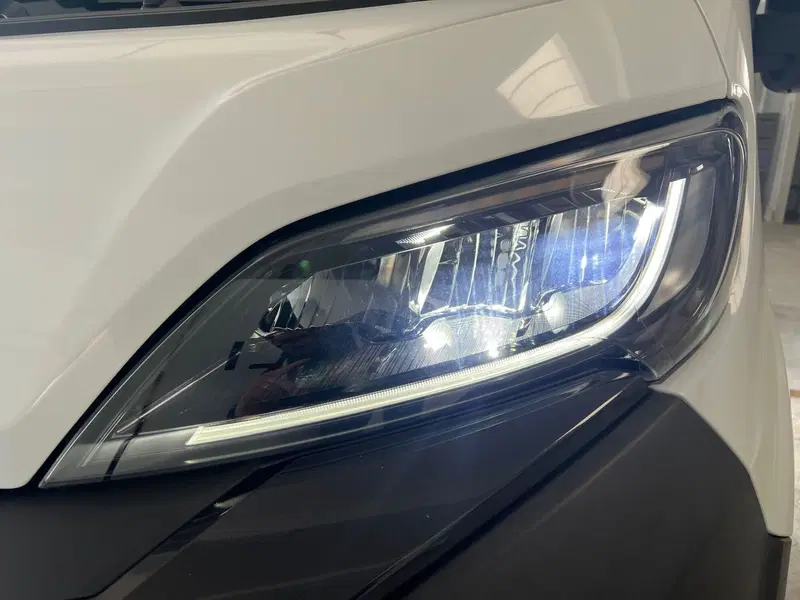 Peugeot Boxer Furgone nuova a Bari (4)