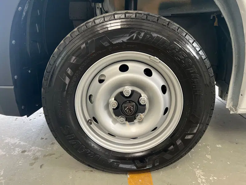 Peugeot Boxer Furgone nuova a Bari (5)