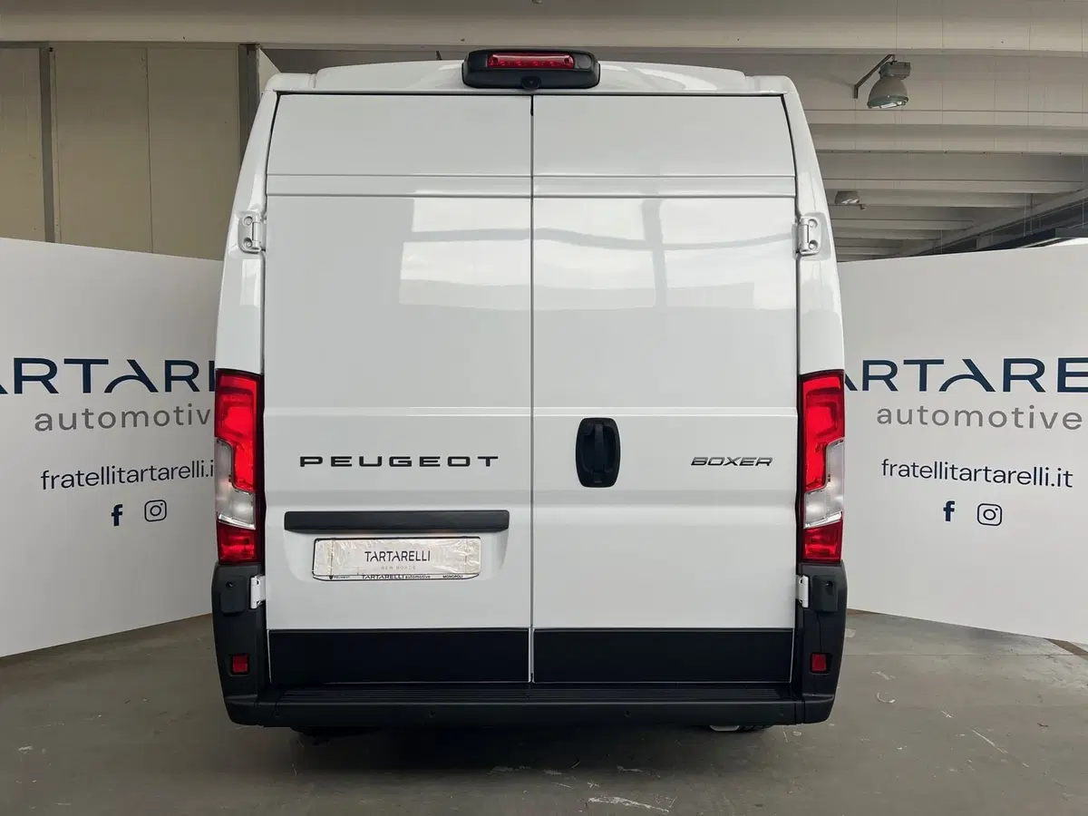 Peugeot Boxer Furgone nuova a Bari (7)