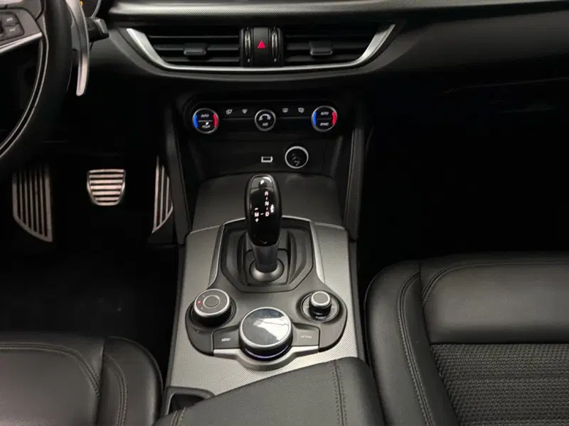 Alfa Romeo Stelvio usata a Pisa (6)