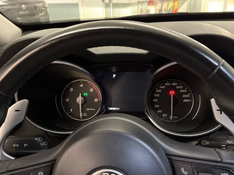 Alfa Romeo Stelvio usata a Pisa (8)
