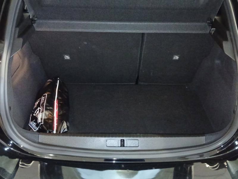 Opel Corsa usata a Genova (17)