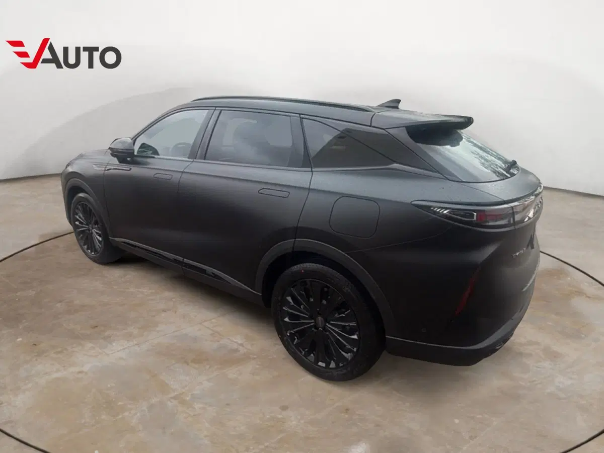 Omoda Omoda 9 SHS-P nuova a Vercelli (4)