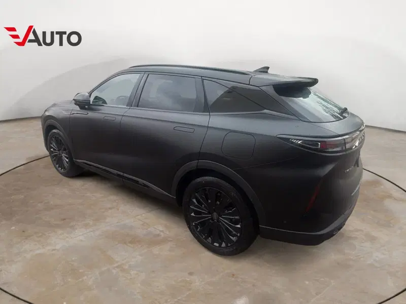 Omoda Omoda 9 SHS-P nuova a Vercelli (4)
