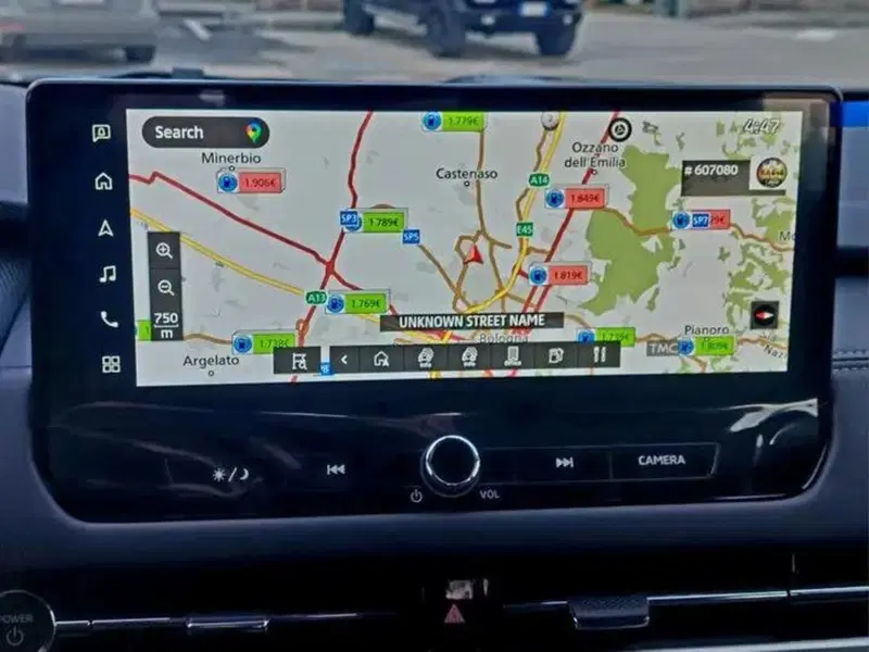 Mitsubishi Outlander nuova a Como (9)