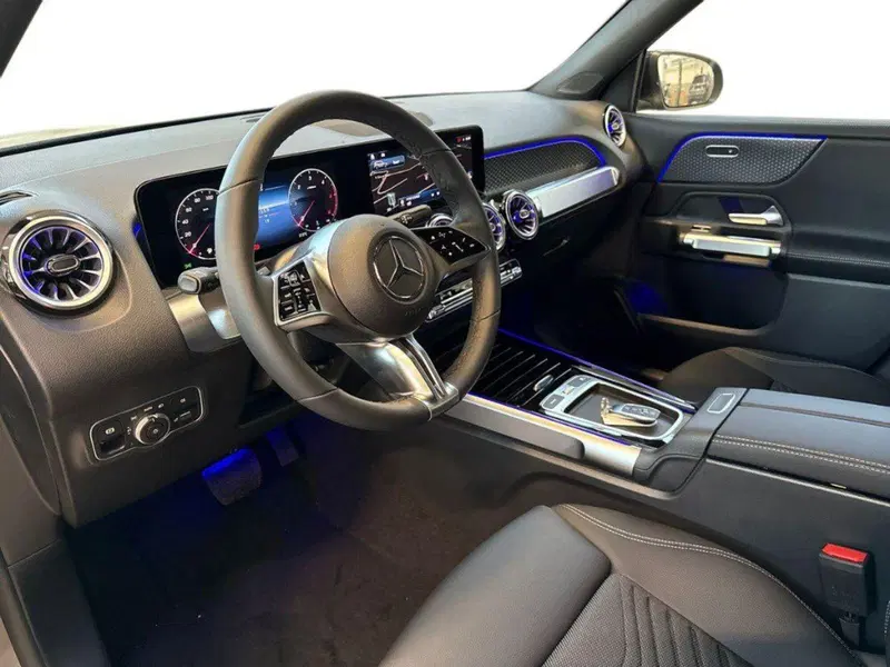 Mercedes-Benz GLB nuova a Rimini (16)