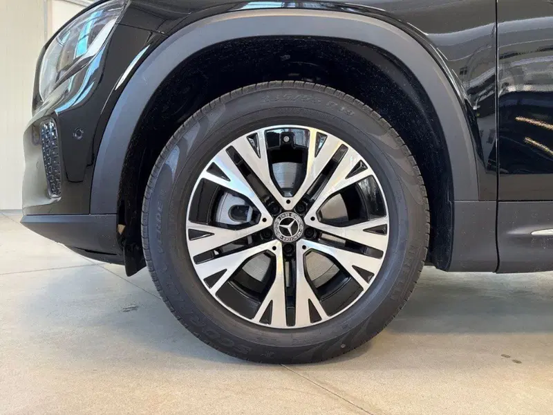 Mercedes-Benz GLB nuova a Rimini (8)
