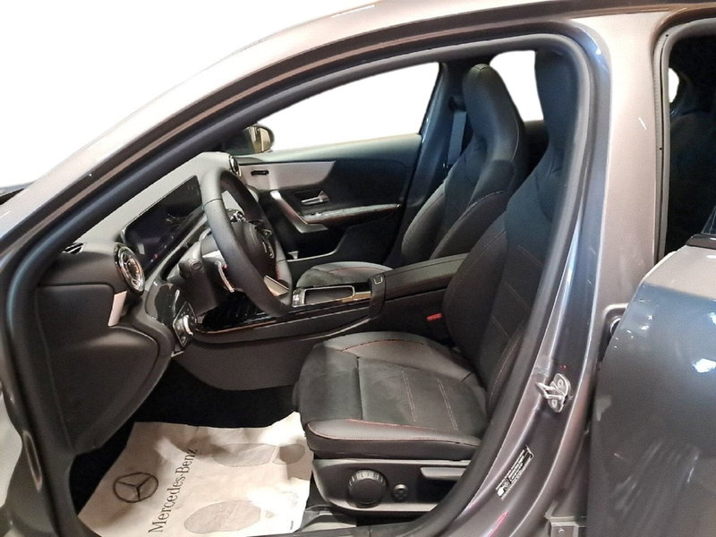 Mercedes-Benz Classe A nuova a Salerno (10)