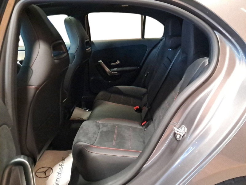 Mercedes-Benz Classe A nuova a Salerno (9)