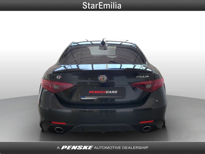 Alfa Romeo Giulia usata a Ferrara (4)