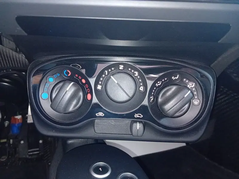 Alfa Romeo 4C Spider usata a Pordenone (13)