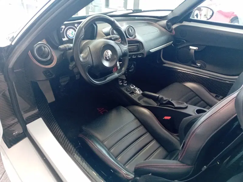 Alfa Romeo 4C Spider usata a Pordenone (9)