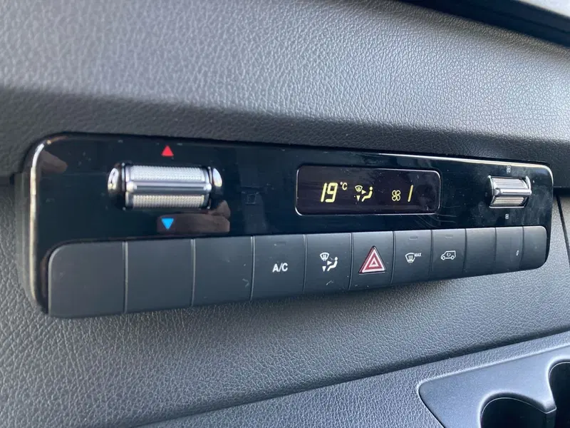 Mercedes-Benz Sprinter usata a Milano (14)
