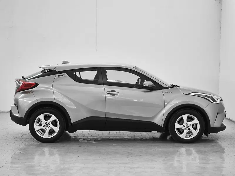 Toyota Toyota C-HR usata a Prato (7)