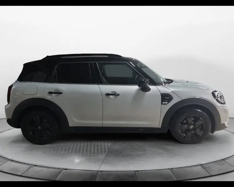 MINI Mini Countryman usata a Caserta (5)