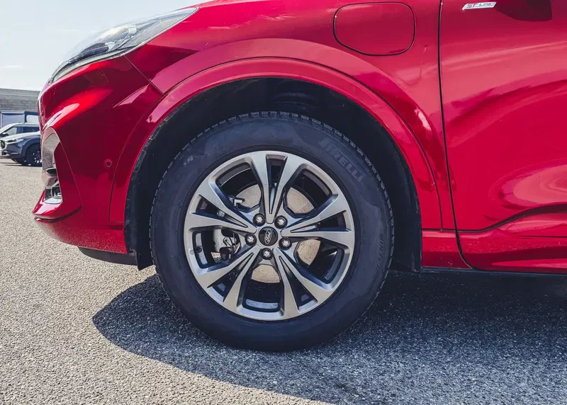 Ford Kuga usata a Novara (5)